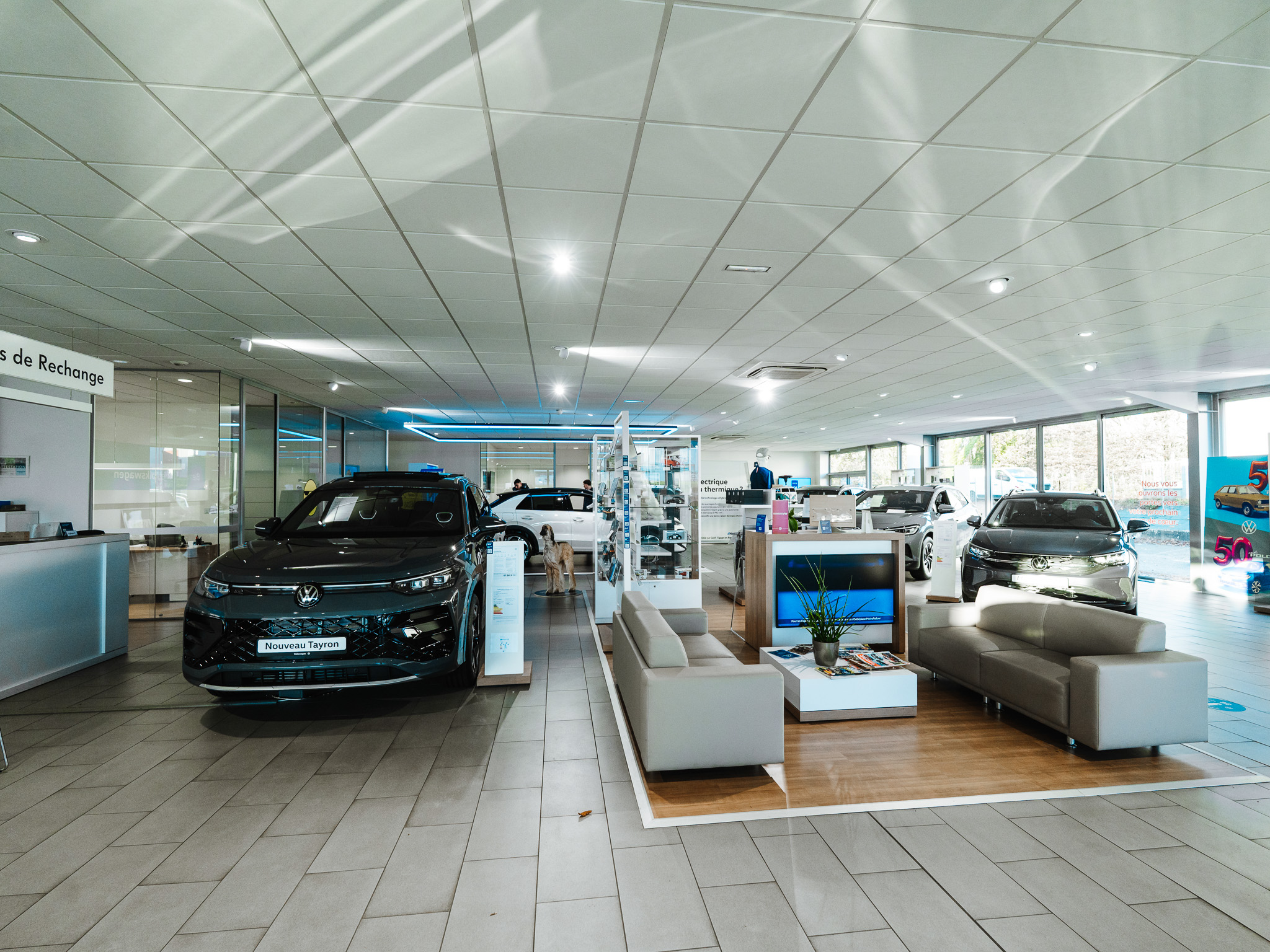 Photo de l'intérieur de la Concession Mouton de Volkswagen Fougères