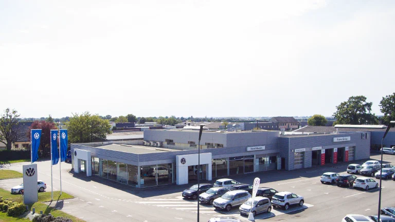 Photo aérienne de la concessions Mouton Volkswagen de Vitré