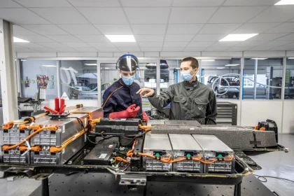 Photo d'un atelier de réparation de batterie de véhicule électrique du groupe Volkswagen
